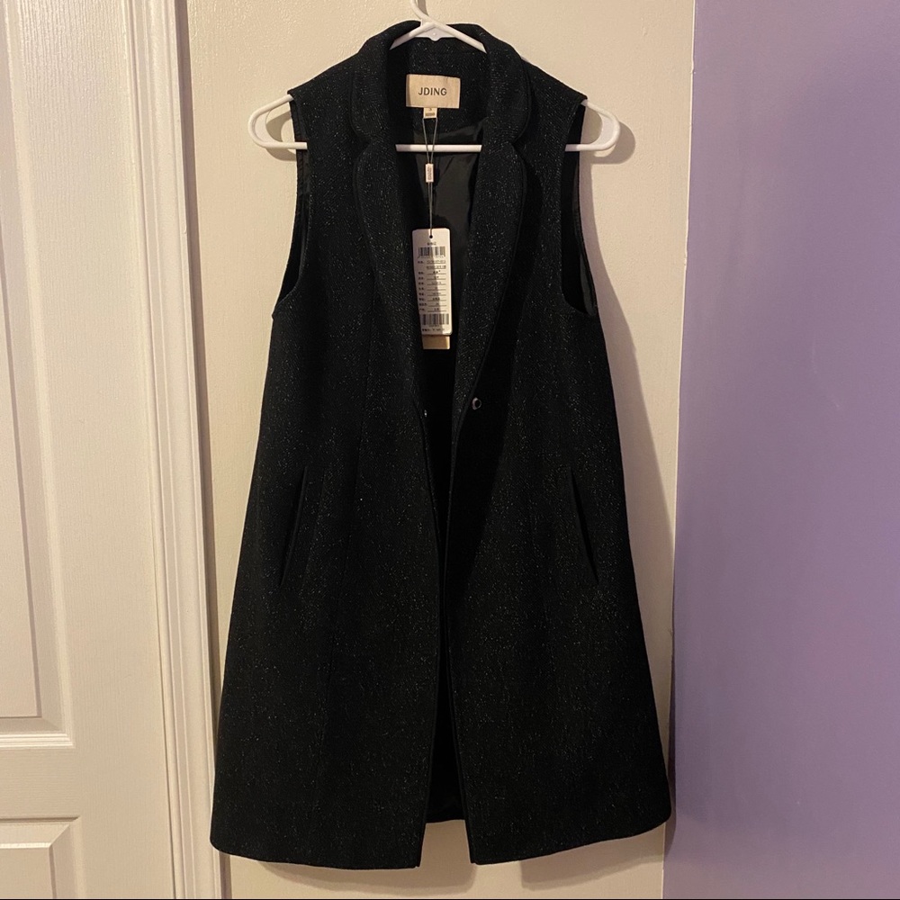 JDING Long Black Vest Size 3